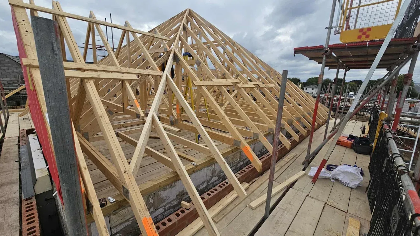 Cut roof, built from the structure up